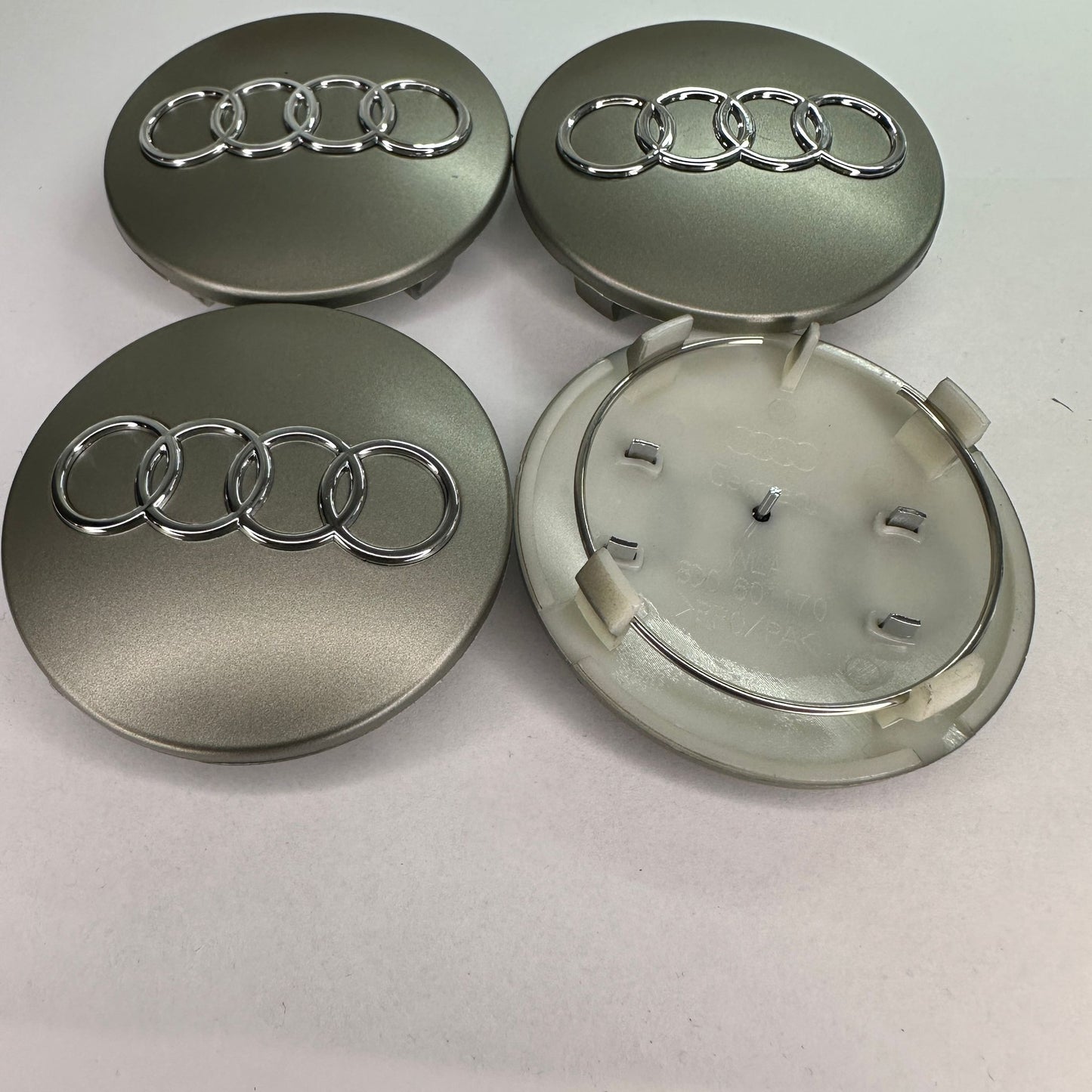 4x Audi kompatible Nabendeckel 68mm Matt Grau