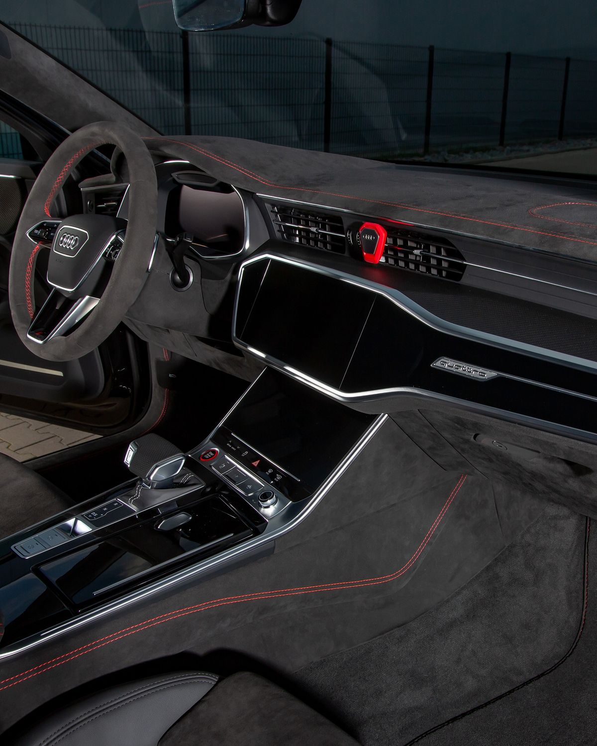 Innenraum / Interior