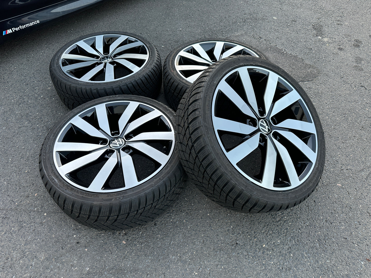 Kompletträder Original Volkswagen Marseille Alufelgen Golf VIII 8 GTI 225/40R18 7,5jx18 ET51 5x112. Top