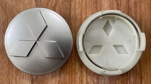 Enjoliveurs de roue Mitsubishi 60 mm gris