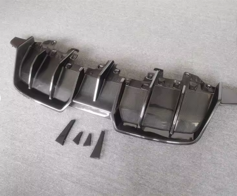 Kit carrosserie diffuseur arrière en carbone sec style PT pour Lamborghini Huracán EVO (2019–2021)