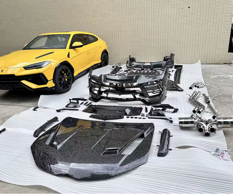 Kit carrosserie en carbone pour Lamborghini Urus