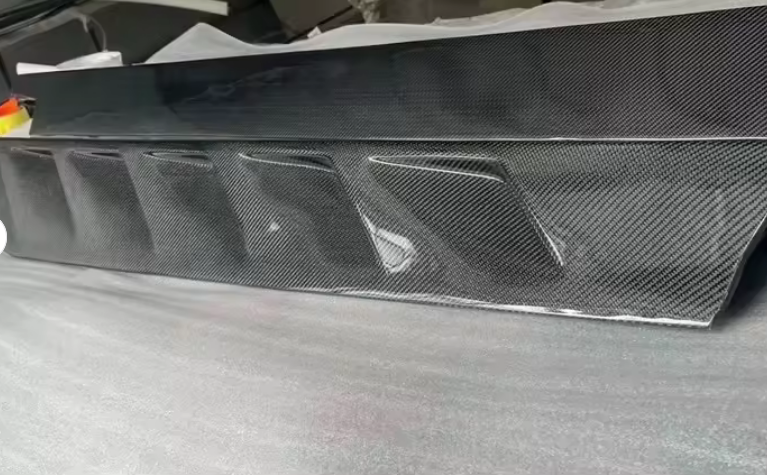 Bas de caisse en carbone véritable 3K (style Novi-tec) pour Lamborghini Aventador LP700 / LP720