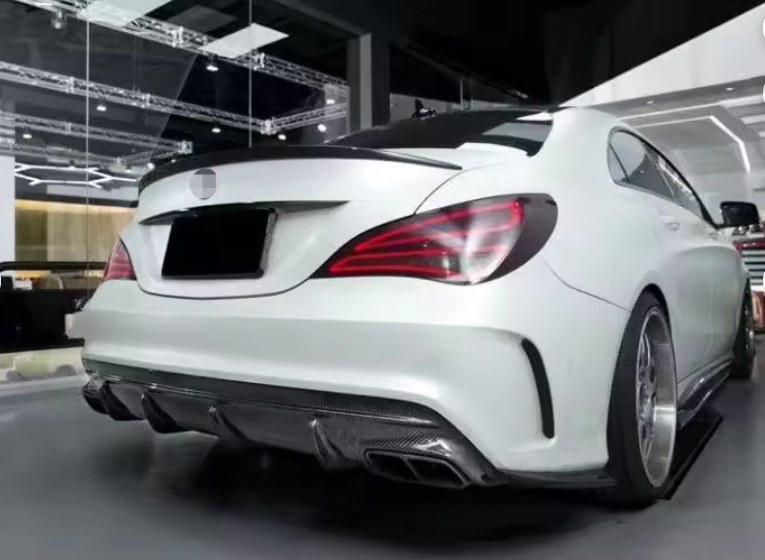 Diffuseur arrière en carbone style AMG pour Mercedes-Benz CLA W117 Sport 2014–2019