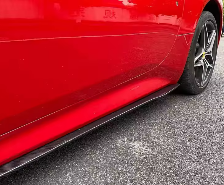 Carbon fiber side skirt extensions for Ferrari California T