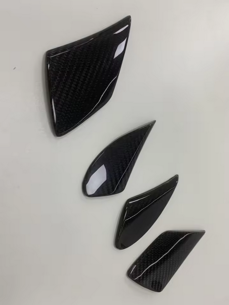 Dry Carbon side vent cover for McLaren Artura