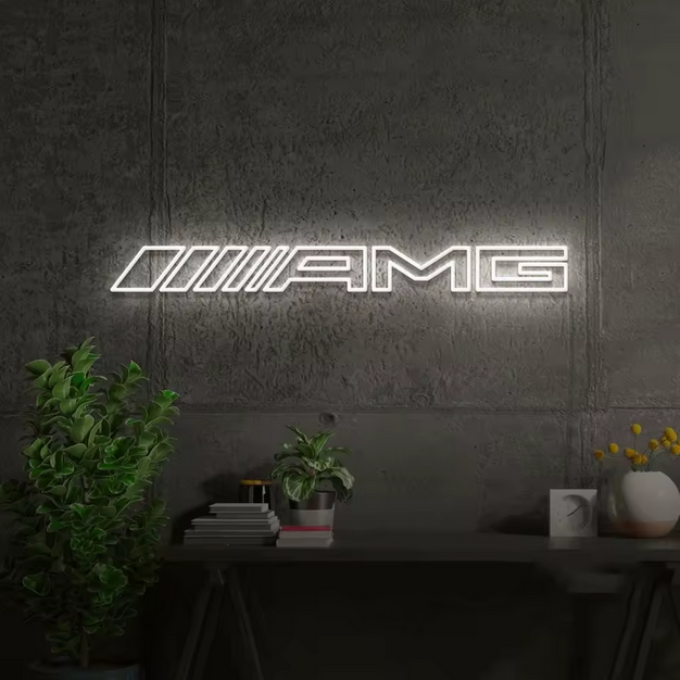 Éclairage néon pour garage et salle d'exposition