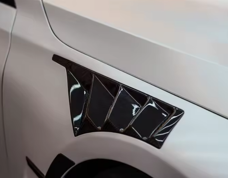 Dry Carbon Seitenkotflügel für BMW G87 M2 – Performance Karosserie Upgrade